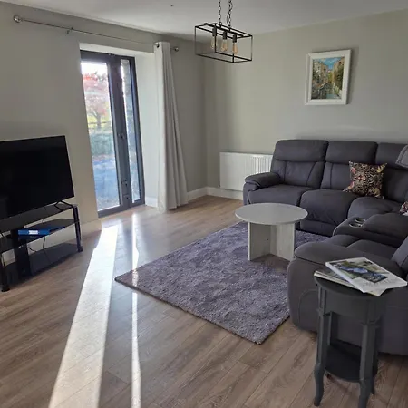 Apartment Kilgar Gardens *