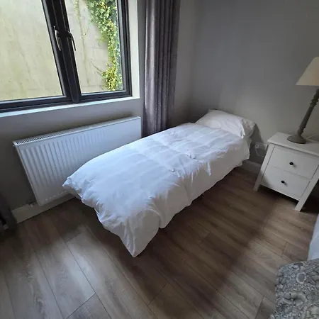 Kilgar Gardens Apartment *